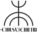 lachiusadichietri.com